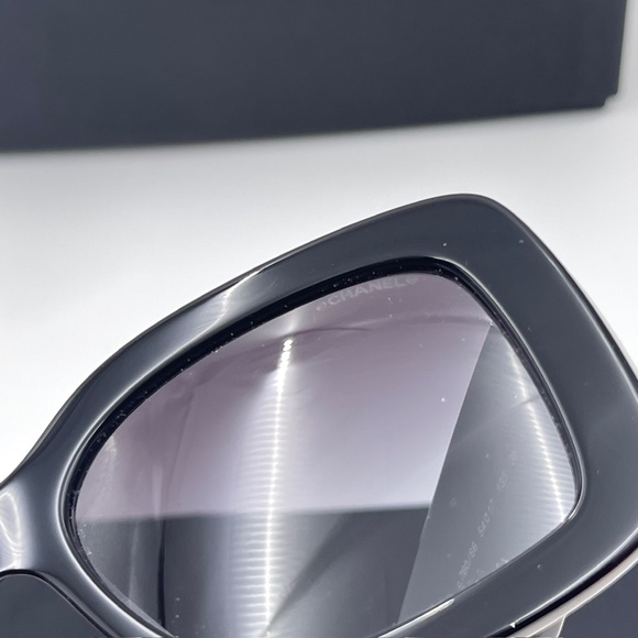 Chanel quilted CC lol rectangle sunglasses in black 5483A women with receipt - Picture 7 of 8